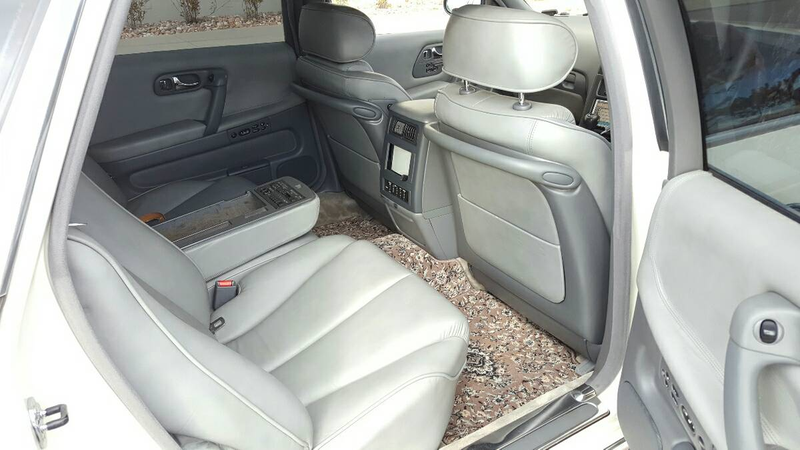 Illustration for article titled For $8,500, Would You Celebrate President's Day In This 1991 Nissan President?